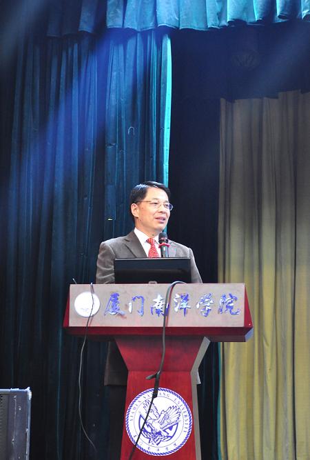 鲁加升教授致欢迎辞.JPG